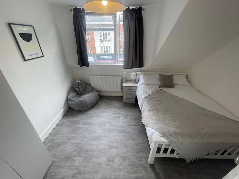 Lovely 2 Bed On Tower Bridge London Exterior photo